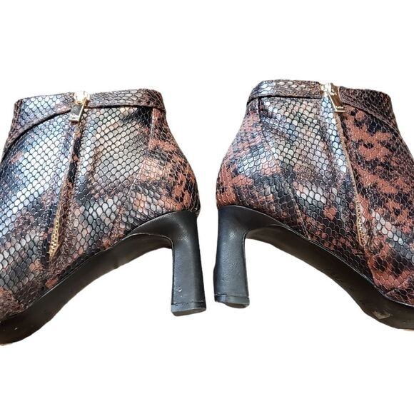 Joie Rawly Snakeskin Leather Ankle Boots Size 38 - Picture 9 of 16